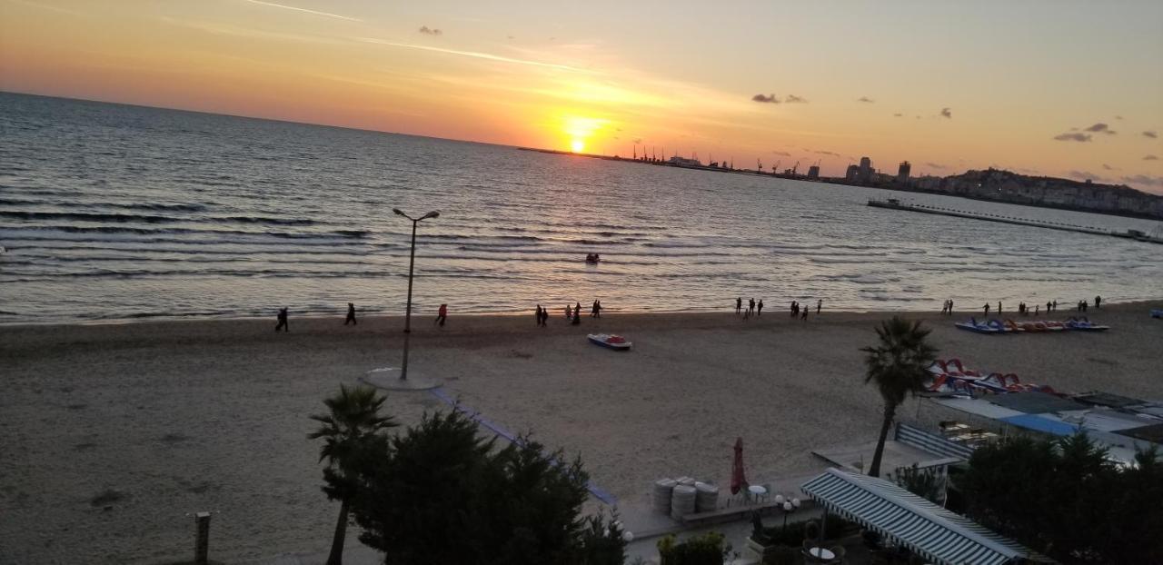 Hotel 3 Vellezerit Durres Exterior photo