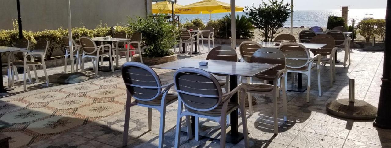 Hotel 3 Vellezerit Durres Exterior photo