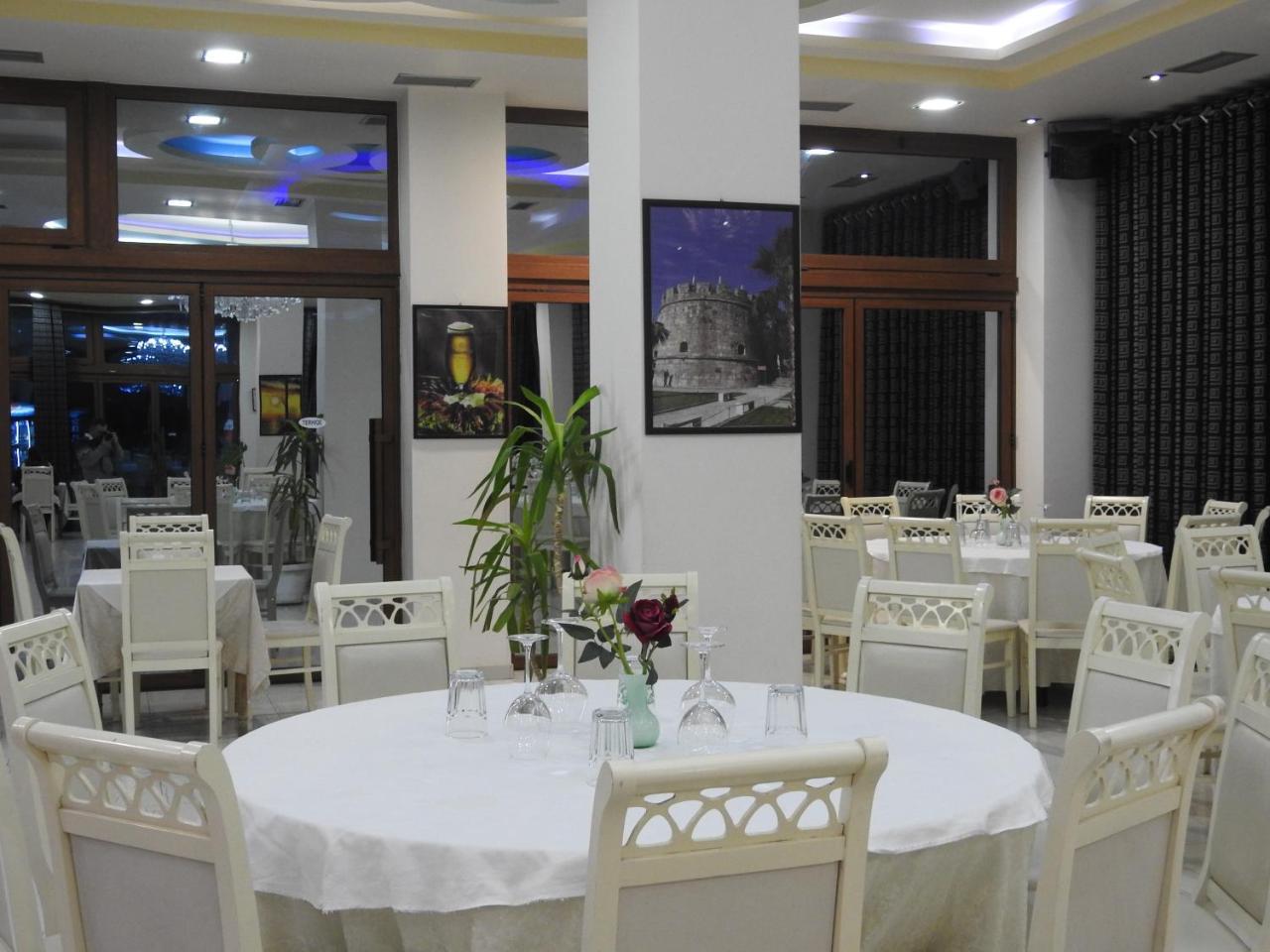 Hotel 3 Vellezerit Durres Exterior photo