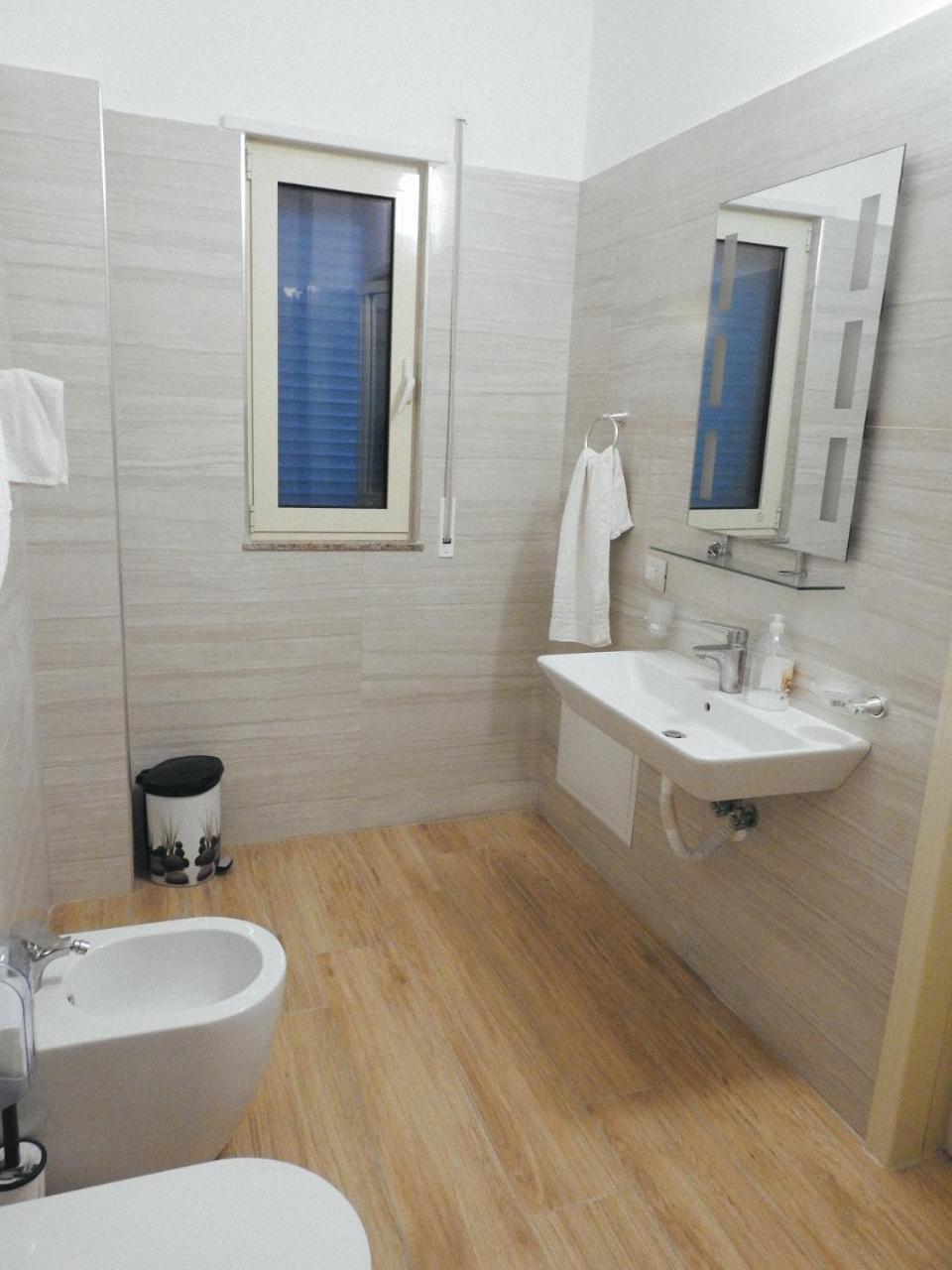 Hotel 3 Vellezerit Durres Exterior photo